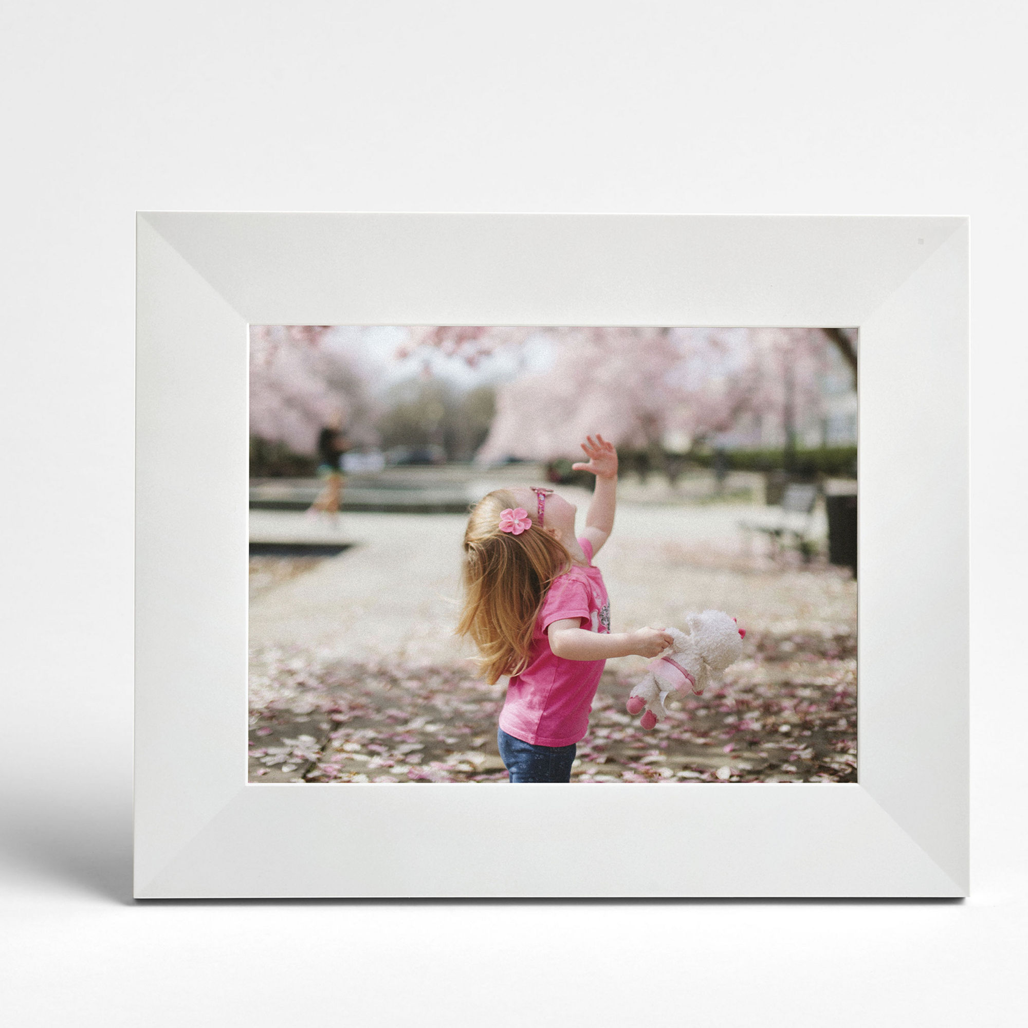 Aura Frames Sawyer Digital Photo Frame - Thumbnail 4
