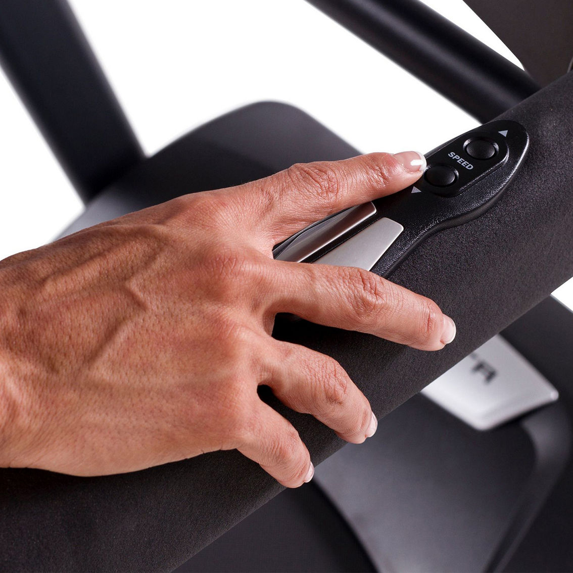 2433807_1045_alt9:2000-full-