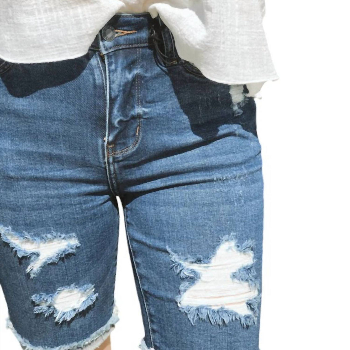 【DISCERNMENT】Tin Point Damage Bermuda Denim Damaged denim shorts | GATE